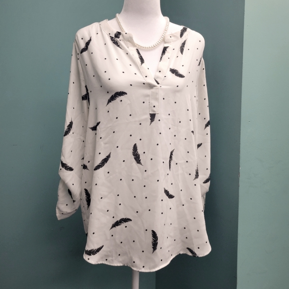 DR2 Flowy Feather Top (L)